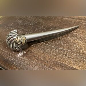 Vintage French Twist Hair Clip – Silver Metal with Agate Stone Accent